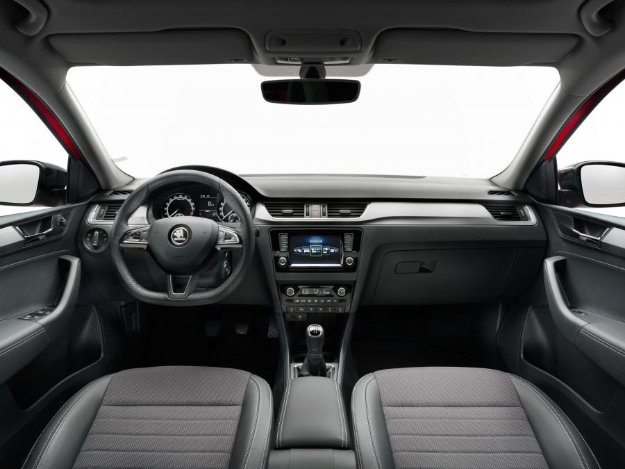 Торпедо Skoda Rapid Spaceback 2017 года  (WW) (фото 3 из 41)